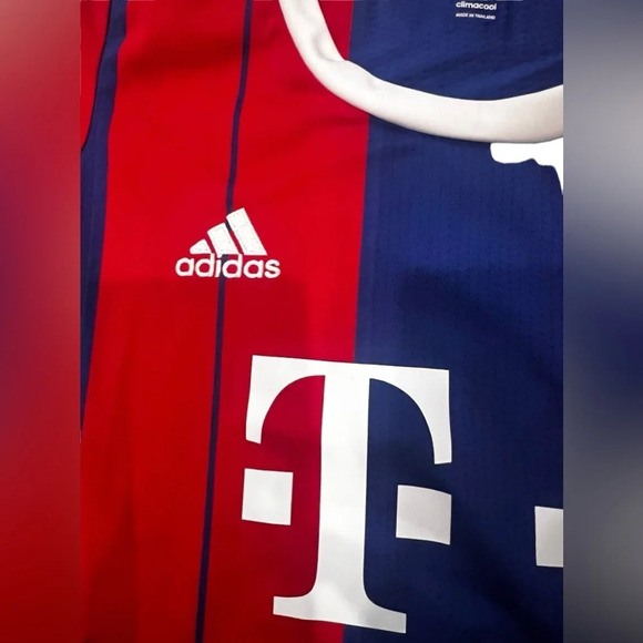 BAYERN MUNICH HOME FOOTBALL SHIRT SOCCER JERSEY ADIDAS size small - Picture 3 of 5